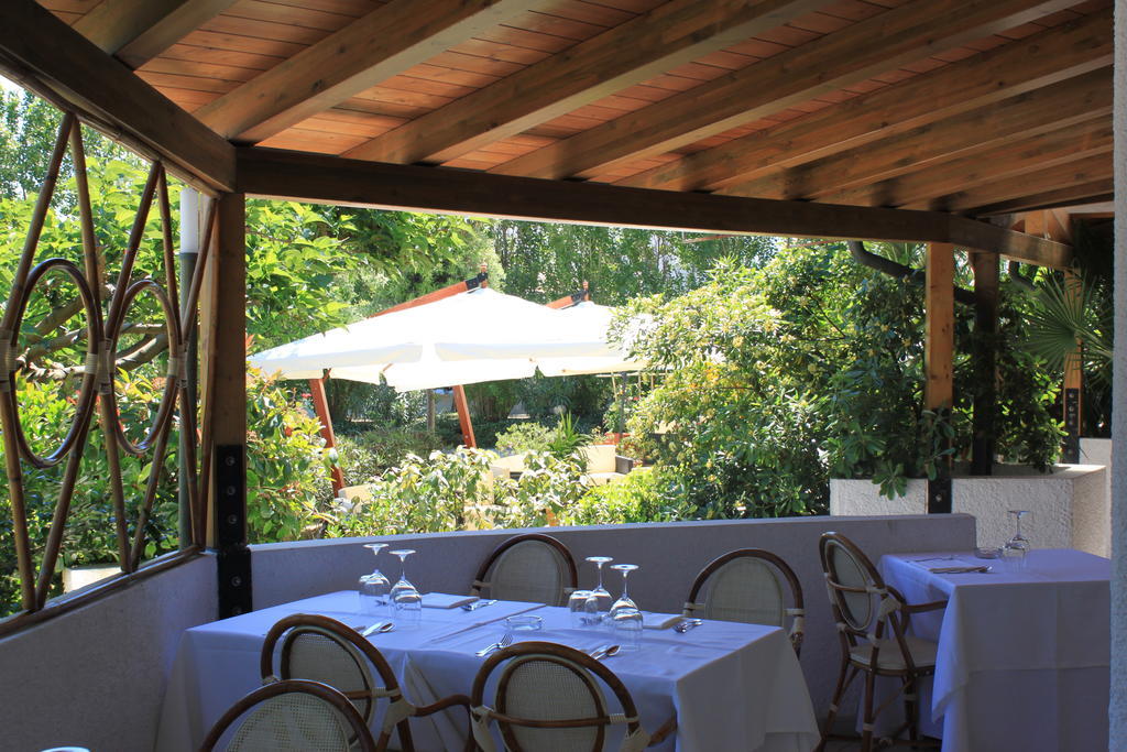Albergo Ristorante Alla Lanterna Fano Exterior photo